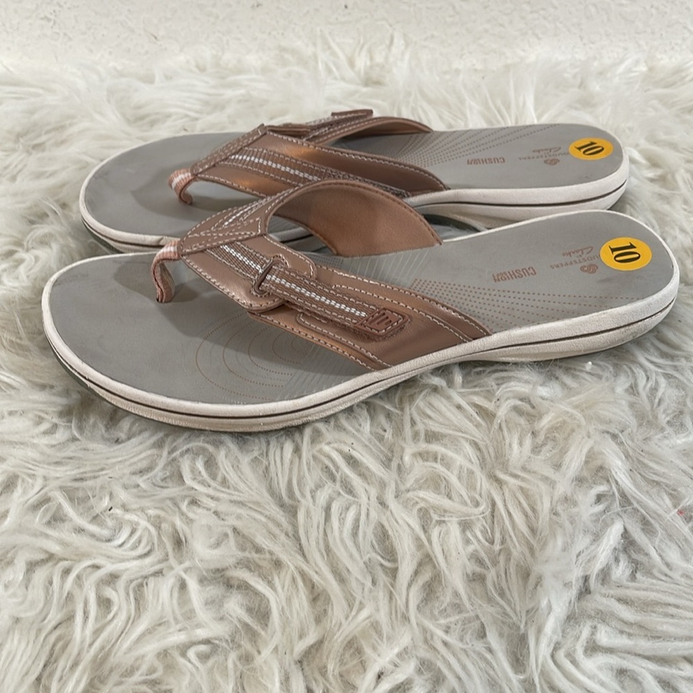 Clarks Cloudsteppers Women's Brinkley Jazz Flip-Flops - Rose Gold - Size 10 - Picture 7 of 12